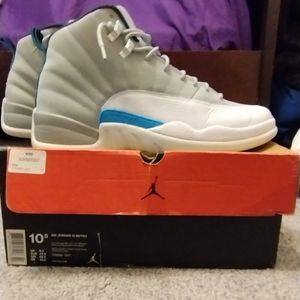 Air Jordan 12 Retro Wolf Grey